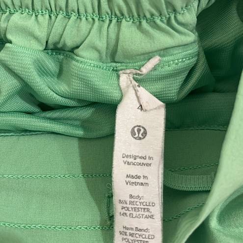 Lululemon green  Hotty hots 2.5in (I’m pretty sure this color is discontinued)