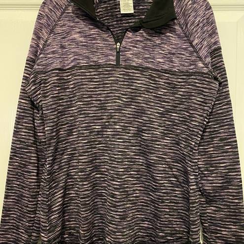 Avia  3/4 zip pullover in large