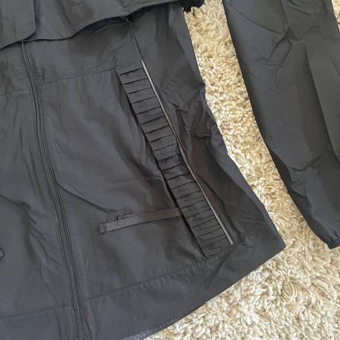 Lululemon EUC  Black Convertible Jacket to Vest