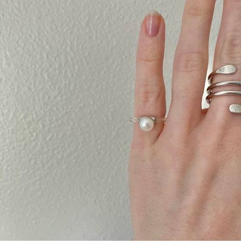 American Vintage Vintage “Nicolette” Pearl Pinkie Ring White Silver Clear Minimal Neutral Simple