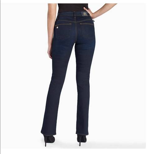 Rock & Republic COPY - Women’s  Kendra curvy boot jeans.