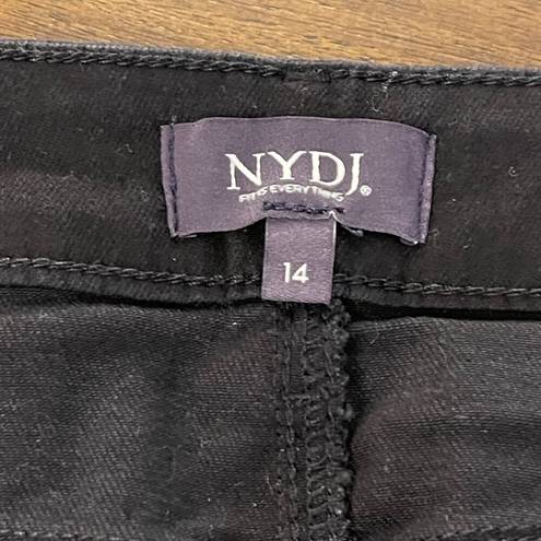 NYDJ NWT  Not Your Mothers Jeans Marilyn Straight Jeans in Black Size 14