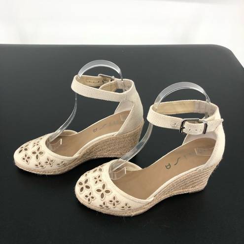 Unisa  Unareia Cream Embroidered Eyelet Ankle Strap Espadrille Wedge Sandals 8