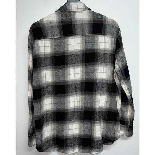 Old Navy  The Boyfriend Flannel Shirt Womens Size M Black Gray Plaid Cotton L/S