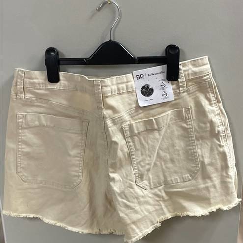 BP  Women's Shorts Cream Denim High Rise 33 Ripped Raw Hem Cutoff NEW New W Tags