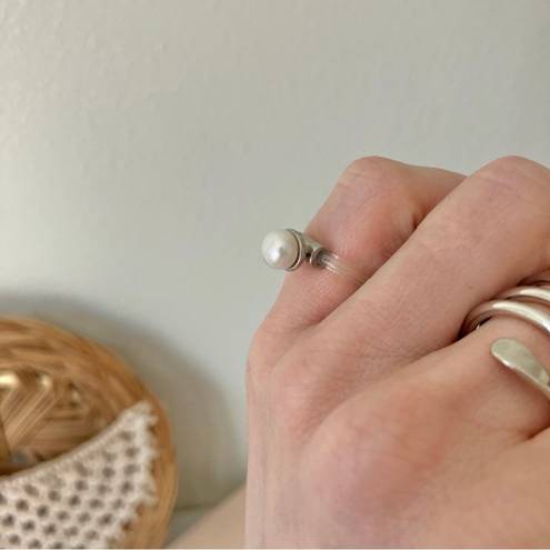 American Vintage Vintage “Nicolette” Pearl Pinkie Ring White Silver Clear Minimal Neutral Simple