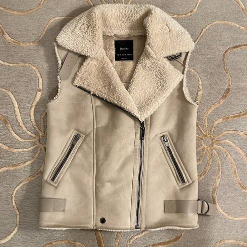 Bershka  | Sherpa Suede Like Cozy Vest Beige Ivory XS