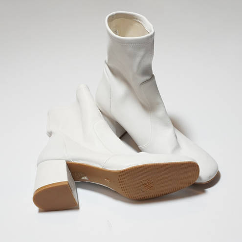 Stuart Weitzman NEW  Sleek 60 Sock Genuine Leather Heel Ankle Booties Shoes White
