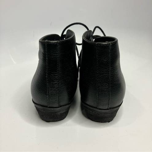 Softwalk  women’s Ramsey ankle boots black size 8N