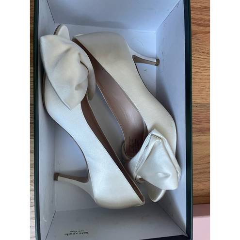 Kate Spade  Ivory Crawford Bow Satin Heels in Size 9 Wedding Shoes