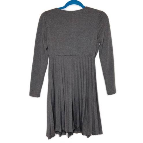 Oleg Cassini  Gray V Neck Pleated Rayon Blend Knit Dress