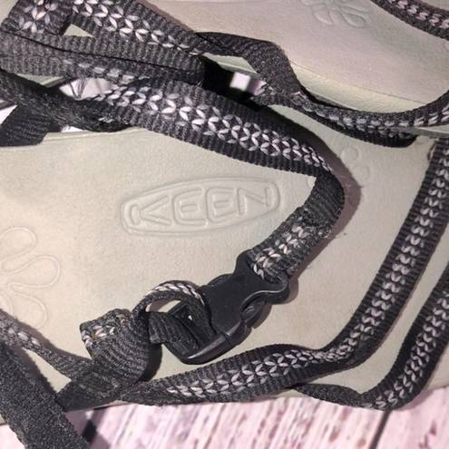 Keen  sandals size 10