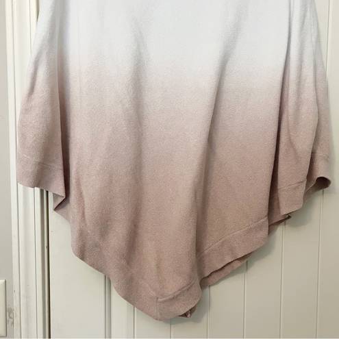 Barefoot Dreams  CozyChic Ultra Lite Ocean Breeze Poncho in Ombré Rose Mist