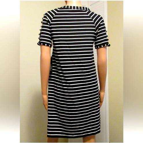 August Silk NWT  Black White Striped Cold Shoulder Shift Dress Short Sleeve Small