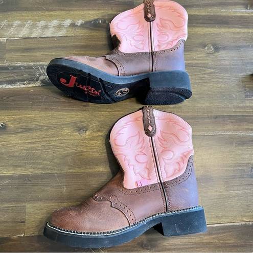 Justin Boots  Gypsy Gemma Pink Brown Bay Apache Short Round Toe Mismatched Flawed