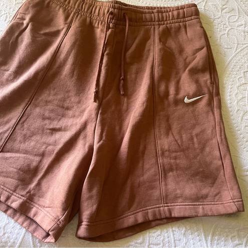 Nike  Sportswear Essential High Rise Fleece Shorts SIZE MEDIUM mineral clay