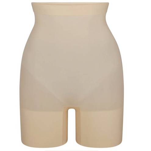 SKIMS NWT  Seamless Sculpt HIGH-WAISTED MID THIGH SHORT Sand Size L