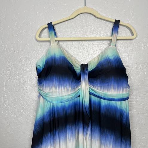 Cacique Swim by  Women Plus Size 24W Blue White Tie Dye Tankini Top Built in Bra