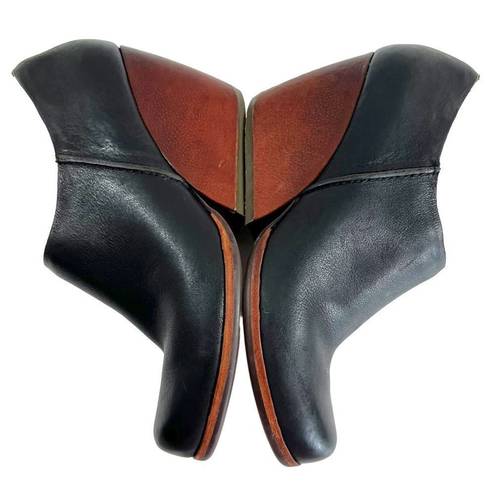 Kork-Ease  Holmes Black Leather Wedge Booties