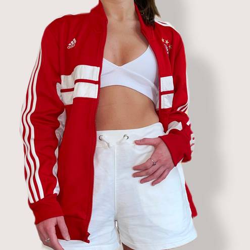 Adidas Vintage Soccer Jacket 🔥