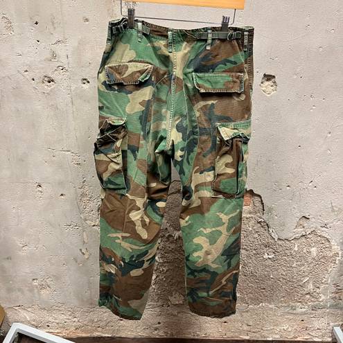 The Vintage Shop Vintage 90s Baggy Camo Camouflage Cargo Workwear Utility Pants Medium Regular