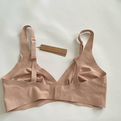 SKIMS NWT  Naked Plunge Bra Mica Size S