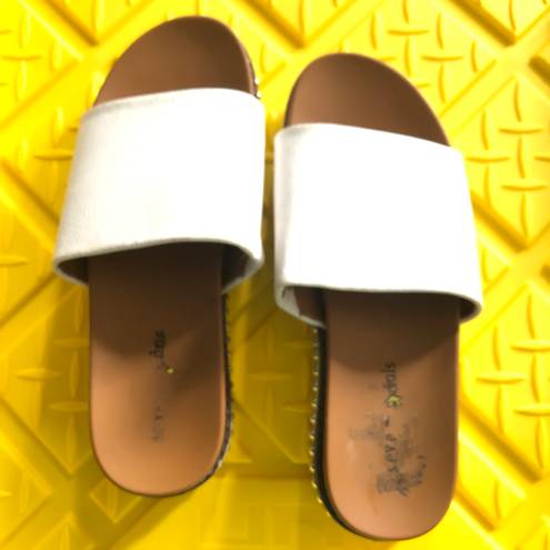 Seven Dials White summer slides sandals.   Size 6