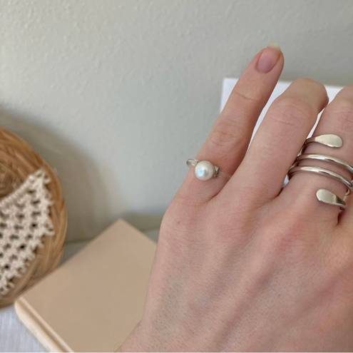 American Vintage Vintage “Nicolette” Pearl Pinkie Ring White Silver Clear Minimal Neutral Simple