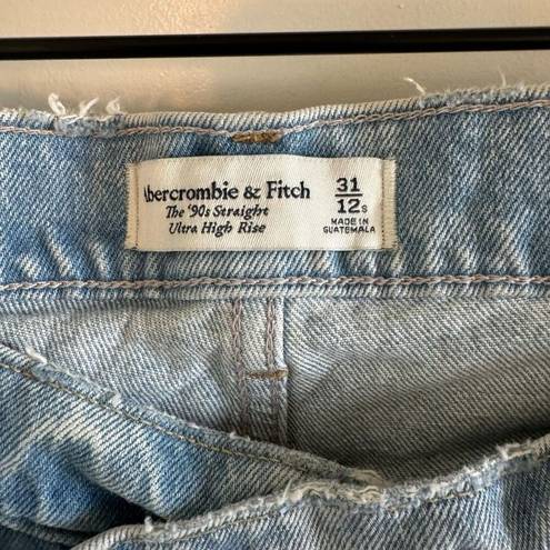 Abercrombie & Fitch Abercrombie Ultra High Rise 90s Straight Jean