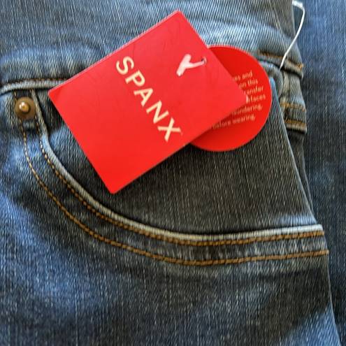 Spanx NWT  Distressed Ankle Skinny Jeans Medium Wash  Pull On Shaping