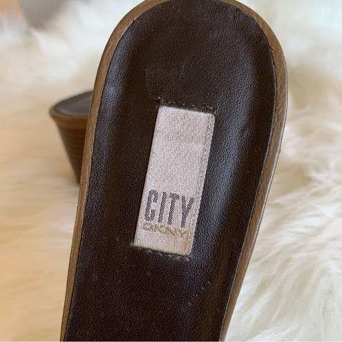 DKNY  City Woman’s Brown Leather Slip On Heel Mule Shoe Size 9