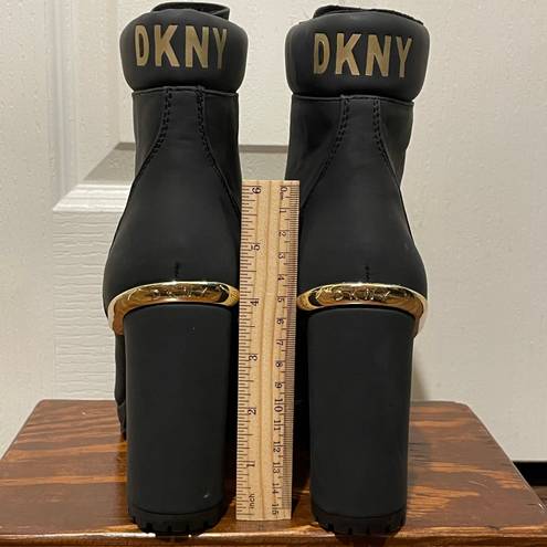 DKNY NWT  Logan Lug Sole Boot Black With Gold Metal Detail Size 7