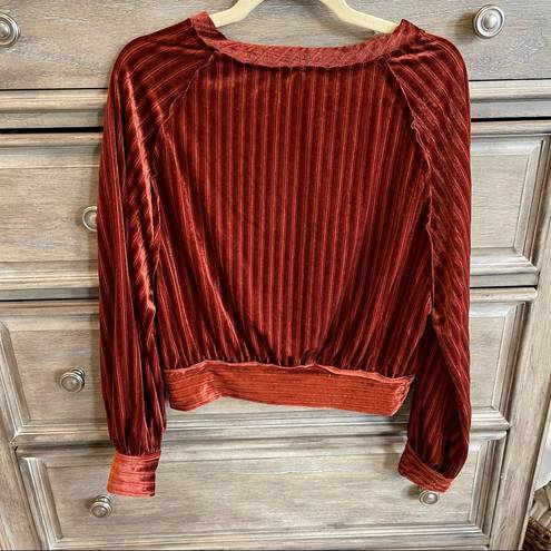 Apricot Lane  cropped sweater