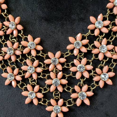 Daisy Womens Pink Rhinestone Statement Flower  Bib Necklace with Lobster Clasp