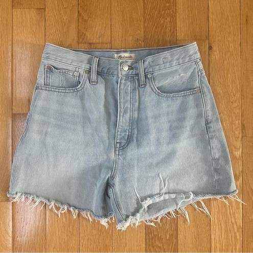 Madewell  The Mom Jean Short 27 Light Wash