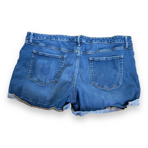 Ava & Viv 5/$35    Womens Shorts Sz 20W Power Stretch Midi Cuffed Blue Denim Jean