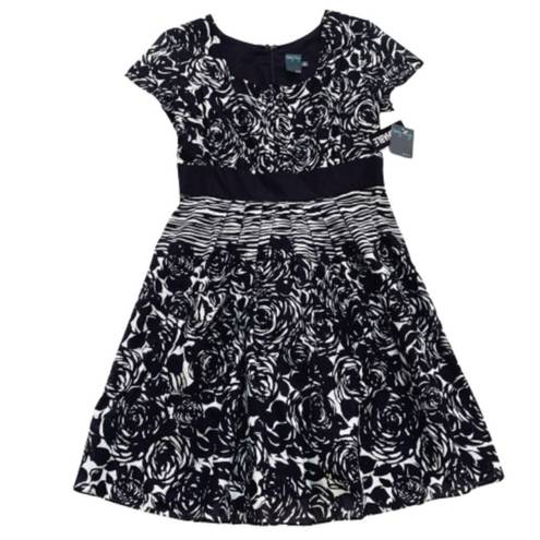 Gabby Skye  Dress Black White Floral Cotton Fit & Flare Front Pockets Size 12