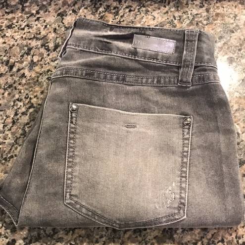 Elle  Jeans Women's Gray Skinny Mid Rise Denim Jeans Size 6R GUC #6149