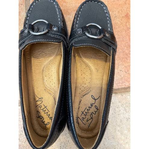 Natural Soul  all thru comfort loafer size 6