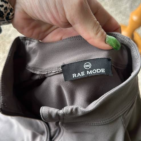 Dry Goods Rae Mode workout top nwot