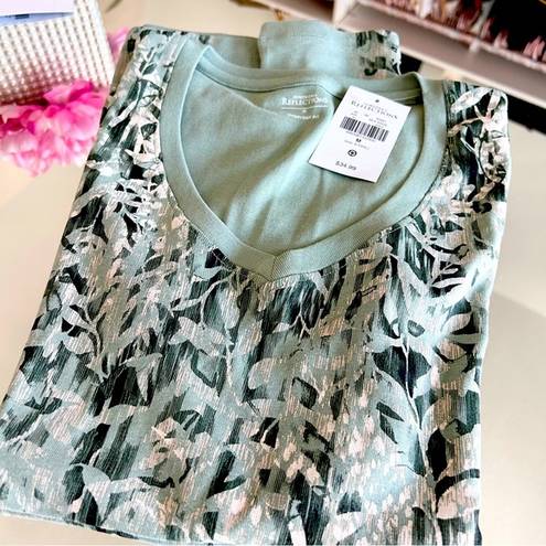 Northern Reflections  Green Leaf Print Short Sleeve Top Medium NWT