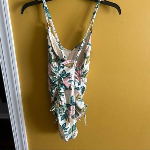 Beach Club Palisades  floral print side tie floral lined swimsuit size Medium