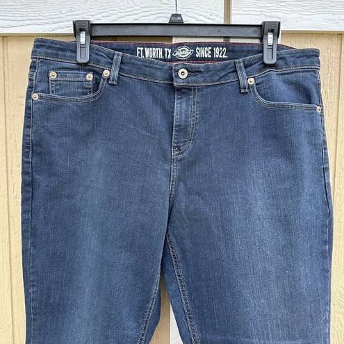 Dickies  Relaxed Fit Bootcut Denim Jeans Women’s Size 16 FD138MSW Blue Stretch