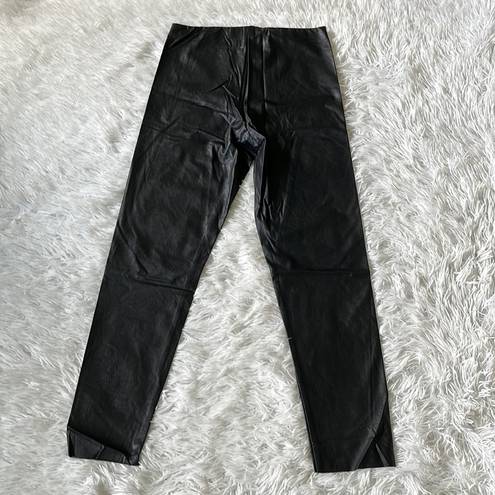 Lulus  Ellianna Black Vegan Leather High-Waisted Leggings in black size Medium