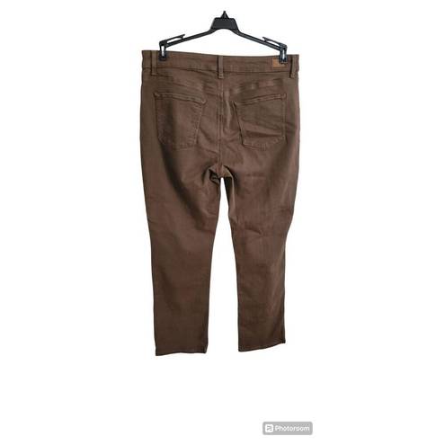 Lee  Regular Fit Straight Legs Midrise Secretly Shapes Brown Jeans Size 16 Short