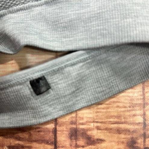 Alphalete  Sports Bra Open Back Grey