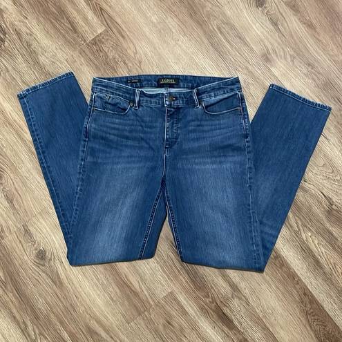 Talbots  women’s jeans straight leg size 8. Great condition.