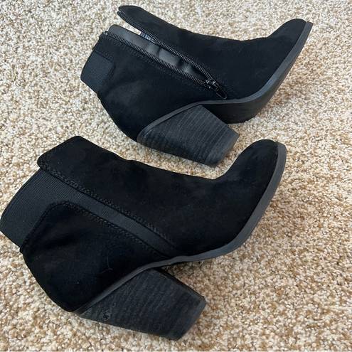 mix no. 6 Black Suede Booties Acosa Size 6