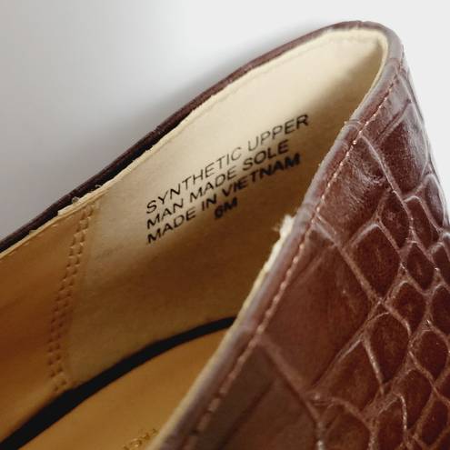 Ann Taylor  Factory brown croco pointed toe flats size 6