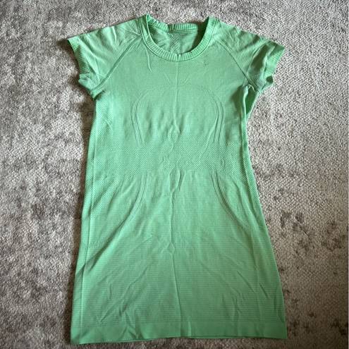 Lululemon  Green Run Swiftly Short Sleeve Tee